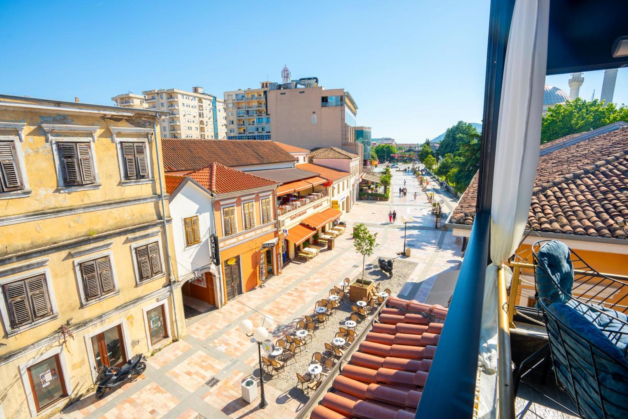Terrace Hostel & Lounge Bar Шкодер Екстер'єр фото
