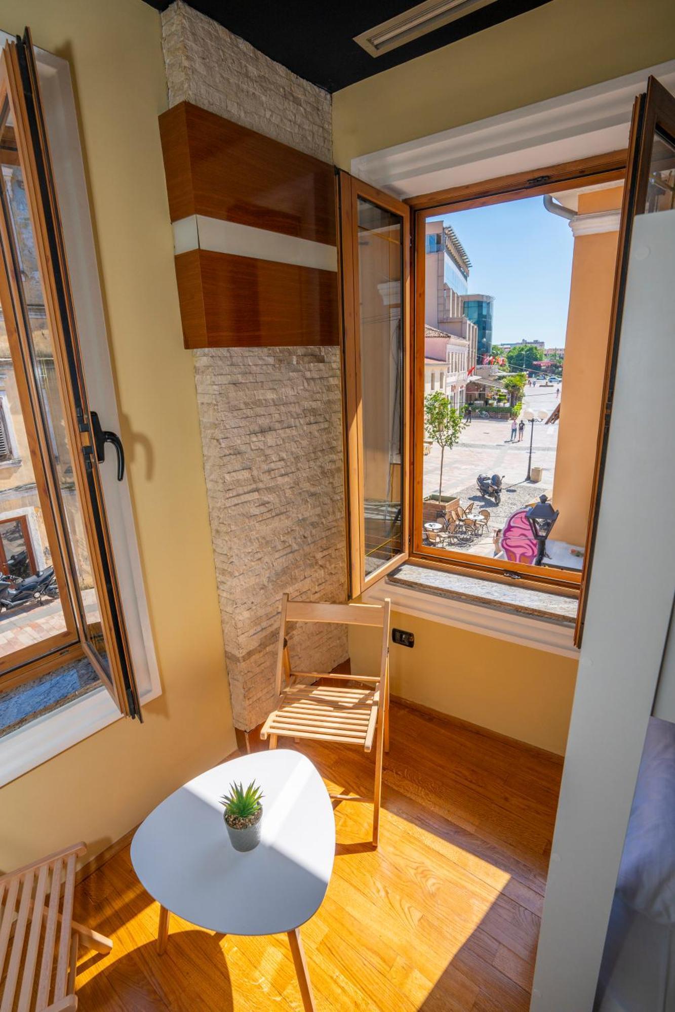 Terrace Hostel & Lounge Bar Шкодер Екстер'єр фото