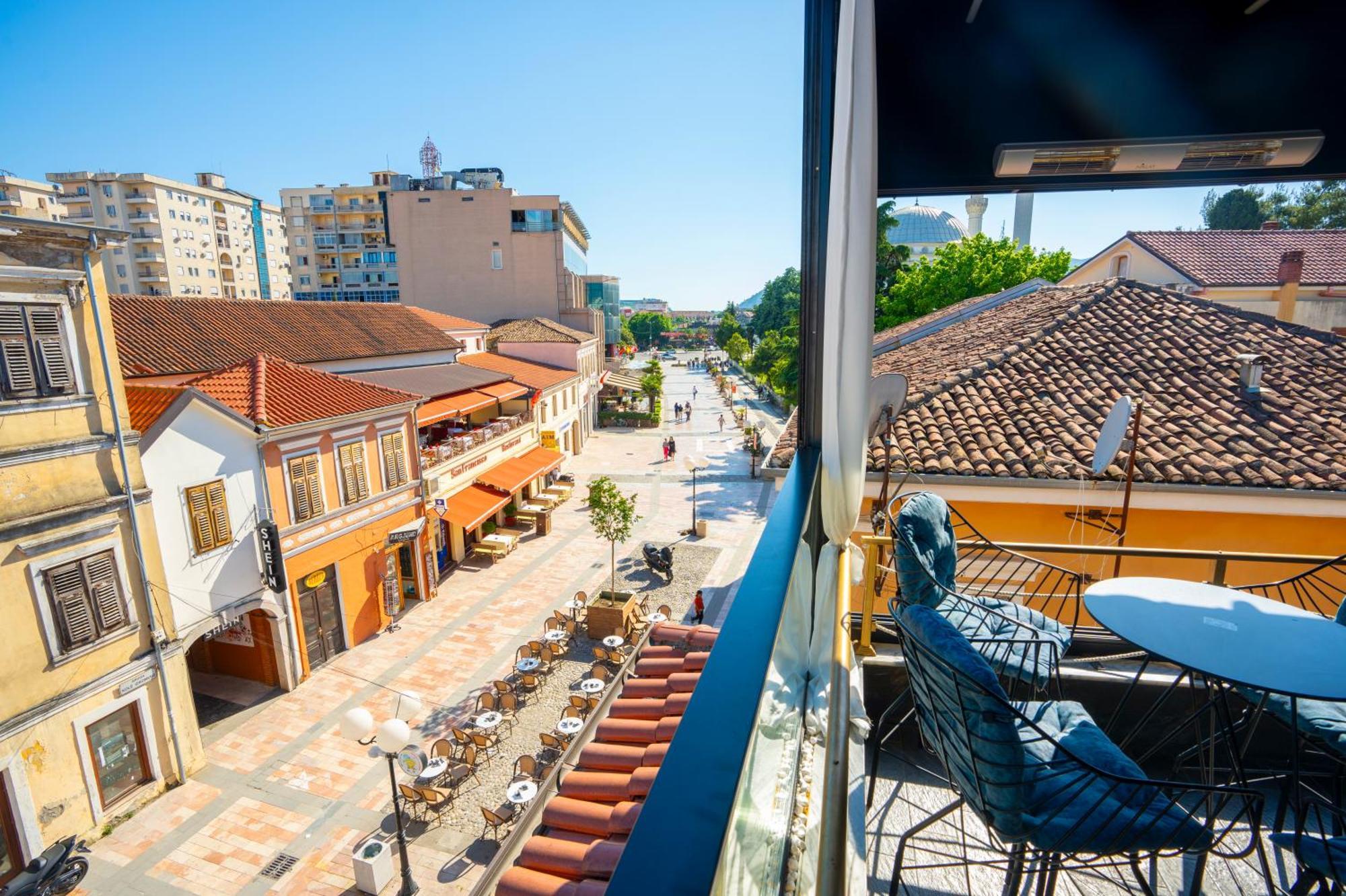 Terrace Hostel & Lounge Bar Шкодер Екстер'єр фото