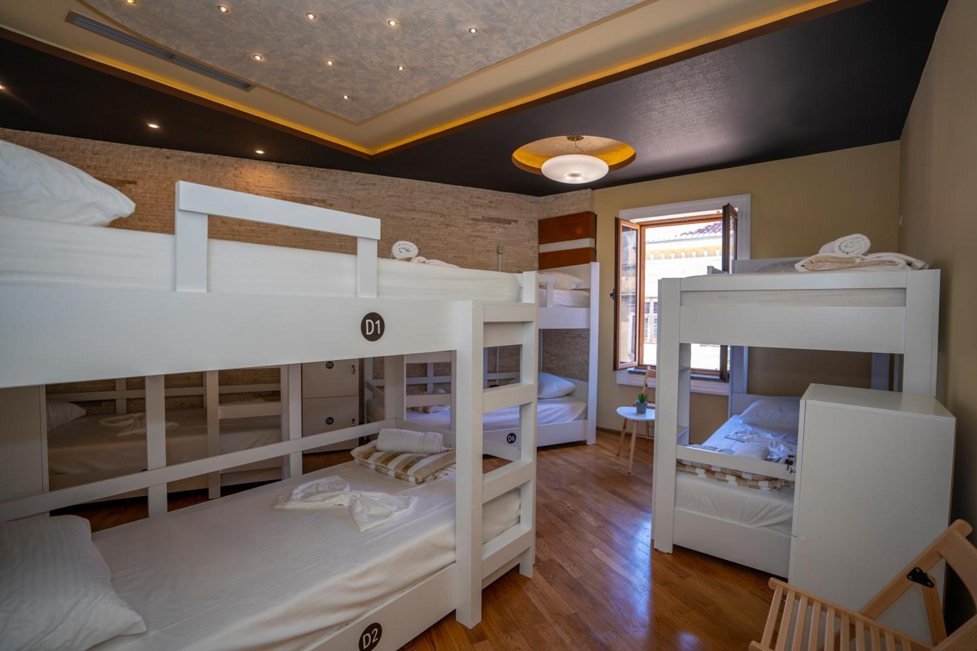 Terrace Hostel & Lounge Bar Шкодер Екстер'єр фото