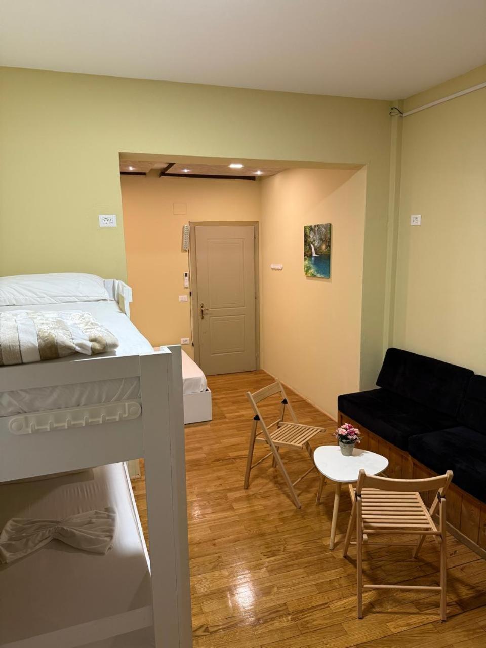 Terrace Hostel & Lounge Bar Шкодер Екстер'єр фото