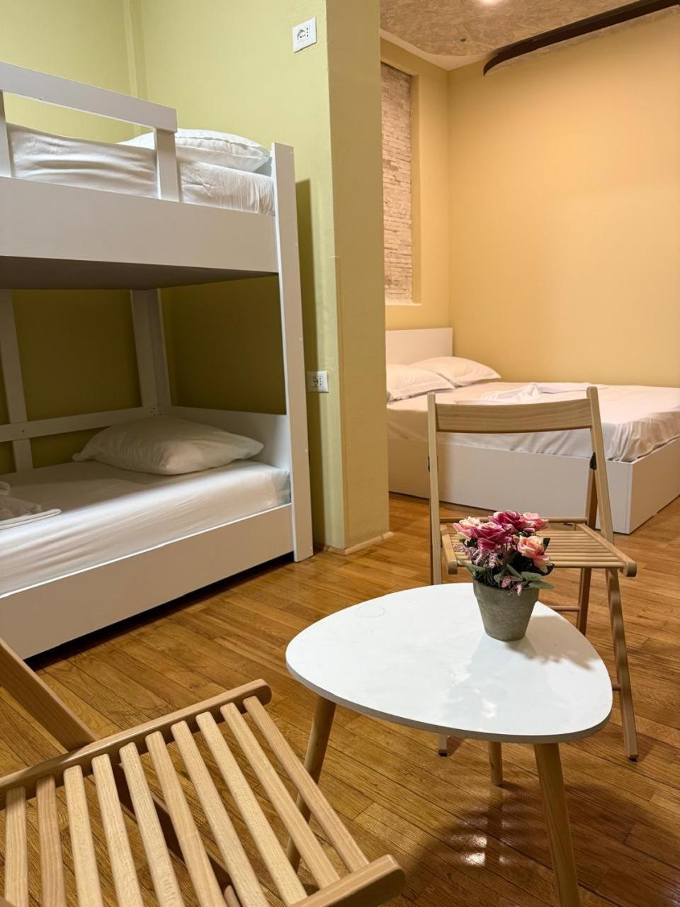 Terrace Hostel & Lounge Bar Шкодер Екстер'єр фото