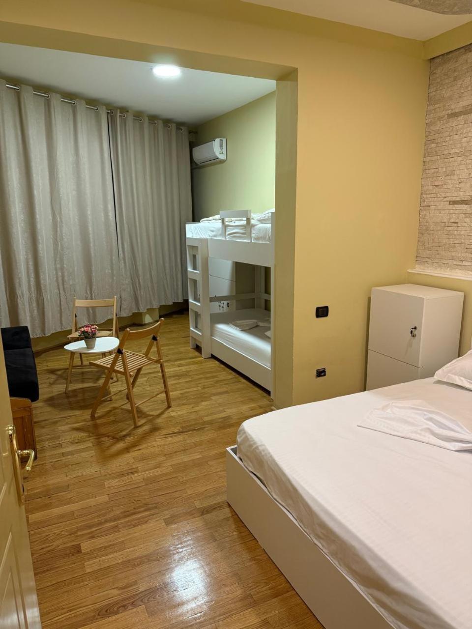 Terrace Hostel & Lounge Bar Шкодер Екстер'єр фото